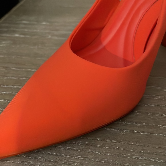 Zara Orange pointed toe slingback - Picture 3 of 3